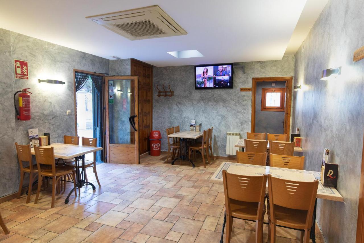 Hotel Cinca Escalona  Ngoại thất bức ảnh